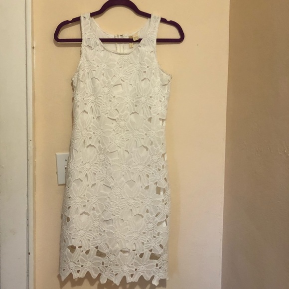 White floral dress - Picture 1 of 2